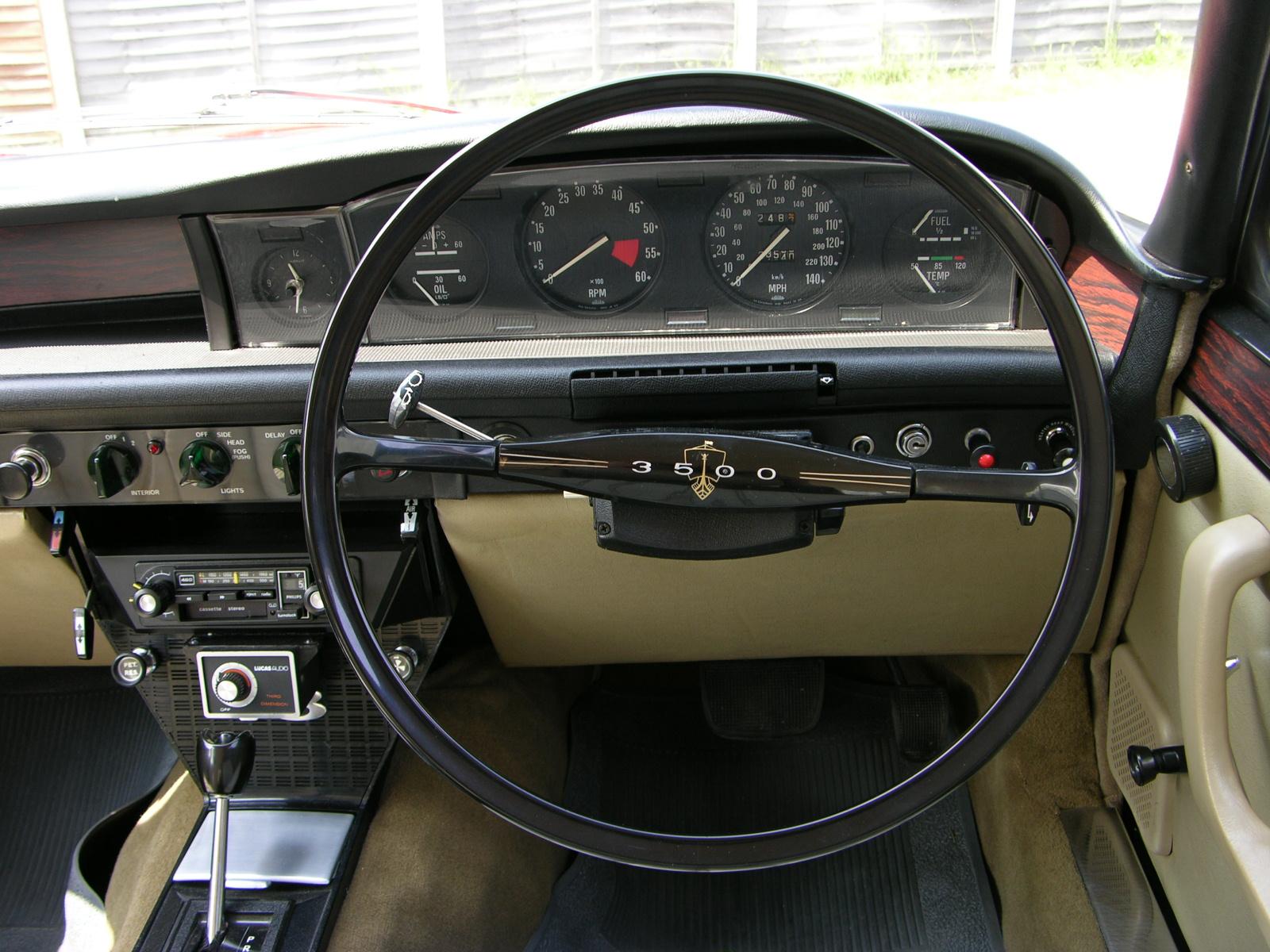 Rover 3500 Interior